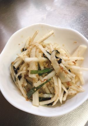 大根と大葉と韓国のりのサラダ-レシピのメイン写真