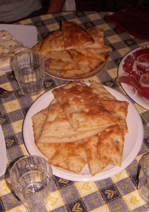チーズ入りフォカッチャ-レシピのメイン写真