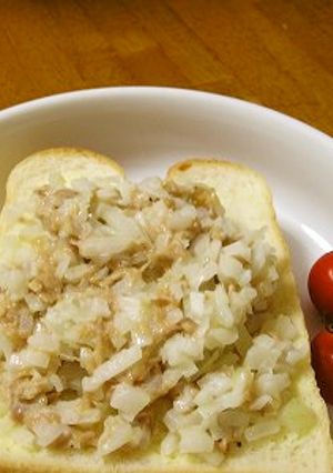 贅沢な朝食☆とろけるぅ～ツナパン-レシピのメイン写真