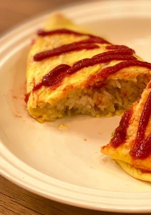簡単！コンソメでお気軽美味しいオムライス-レシピのメイン写真