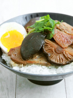 しいたけ豚丼-レシピのメイン写真