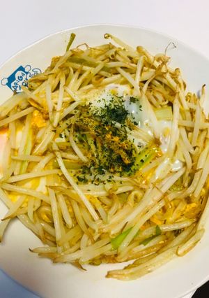 すぐ出来るもやしのカレー風味卵とじ-レシピのメイン写真