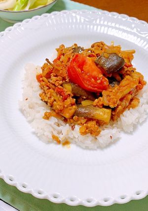 夏にぴったり♪ナスとトマトのキーマカレー-レシピのメイン写真