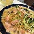 サーモンとほうれん草の牛乳クリームパスタ