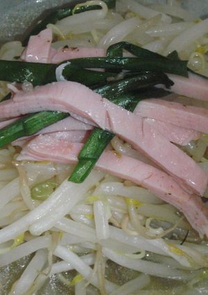 7分で完成♪食べる♪もやしスープ♪-レシピのメイン写真