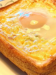 新!目玉焼きトースト(ツナ入り^_^)-レシピのメイン写真