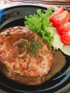 蒸焼きで失敗なし!ふっくら肉汁ハンバーグ-レシピのメイン写真