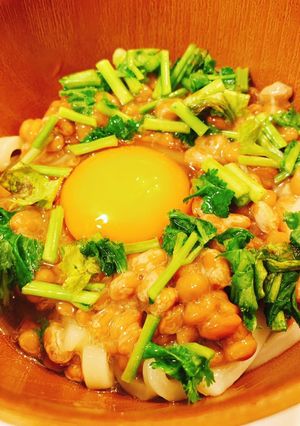 簡単♡パクチー入りアジアン納豆釜玉うどん-レシピのメイン写真