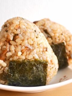 鯖缶と昆布のカレー風味♪炊き込みおにぎり-レシピのメイン写真