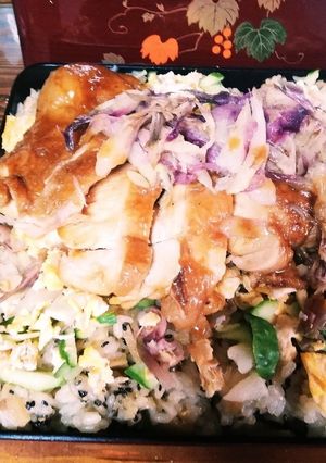 貴女風味で鶏みょうが載せ寿司♥ゆりさん風-レシピのメイン写真