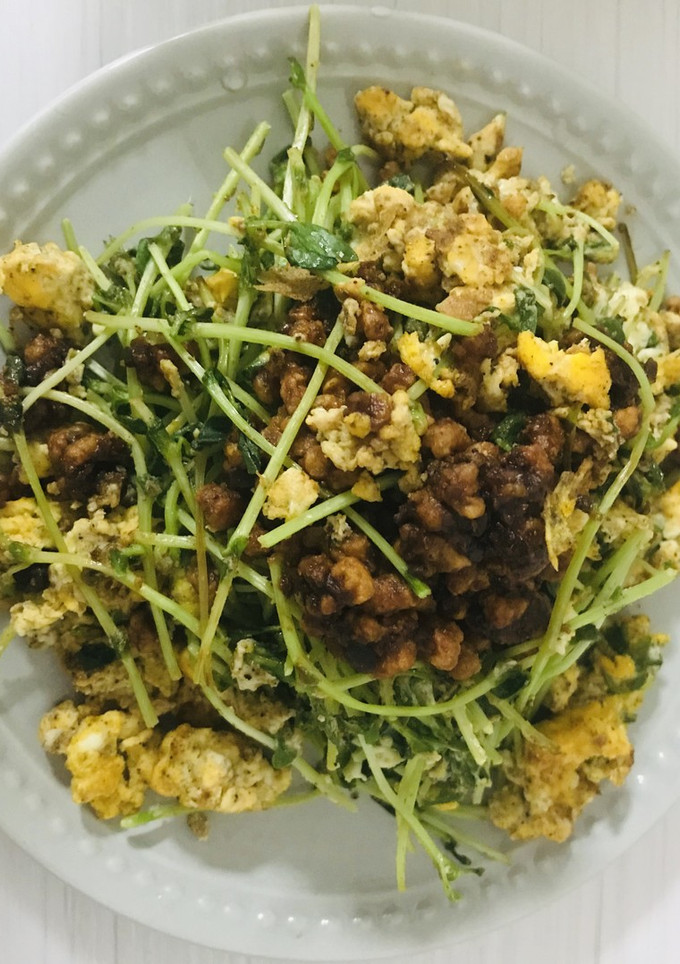 豆苗と炒り卵の大豆ミート乗せ-レシピのメイン写真
