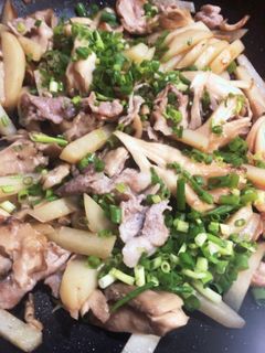 じゃがいもと舞茸の豚肉ダシダ炒め-レシピのメイン写真