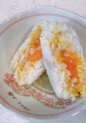 冷凍卵で、卵かけご飯風、TKGおにぎり！-レシピのメイン写真