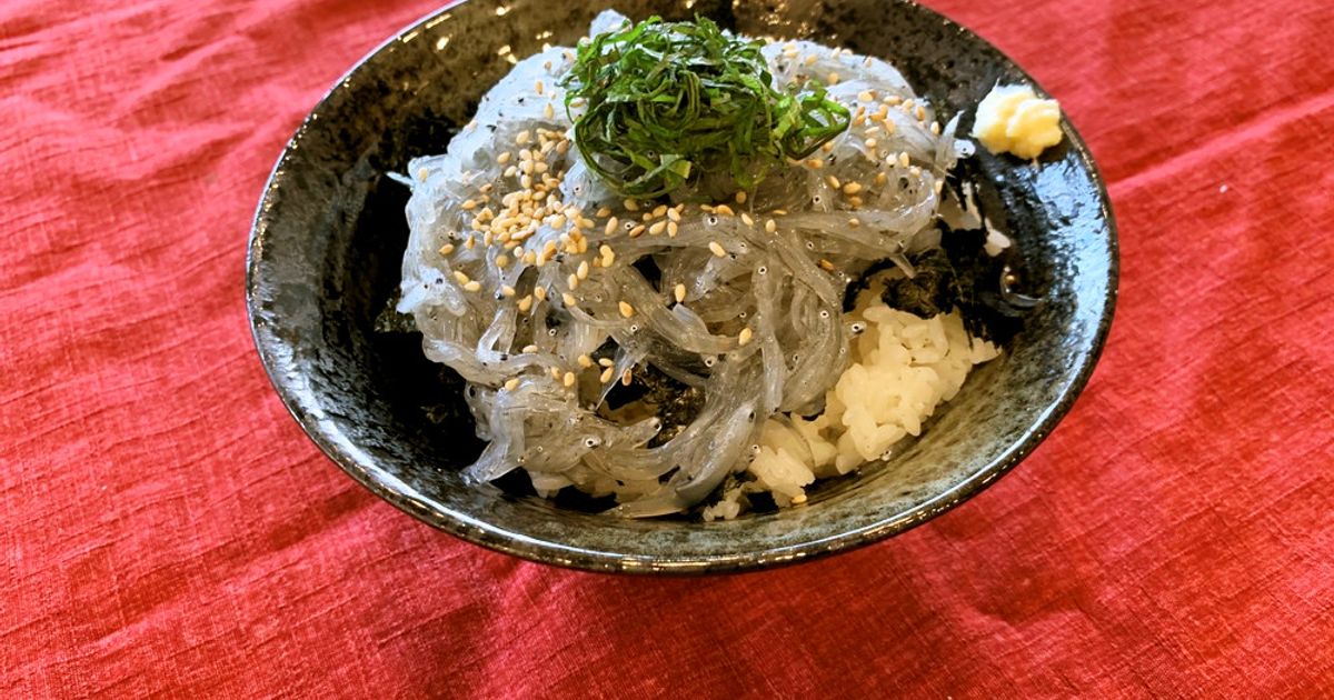 かきこむ美味しさ♡生しらす(いくら)丼 by ☆＊RikO