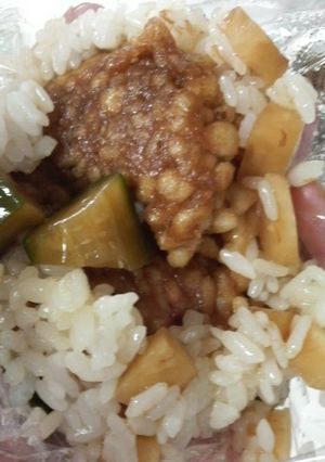 天かすのコク☆さっぱり梅風味おにぎり-レシピのメイン写真