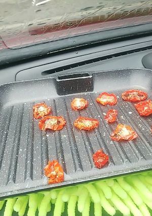 セミドライトマトを夏の車内でつくる-レシピのメイン写真