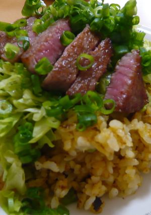 贅沢ランチに！レタスたっぷり焼肉丼!!-レシピのメイン写真