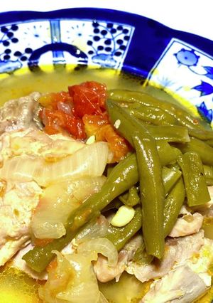 一つの鍋に入れ蓋するだけ！美味い鷄料理-レシピのメイン写真