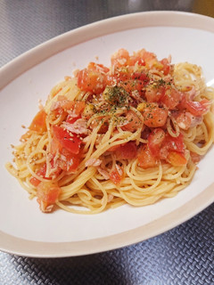 夏にさっぱりと☆トマトとツナの冷製パスタ-レシピのメイン写真