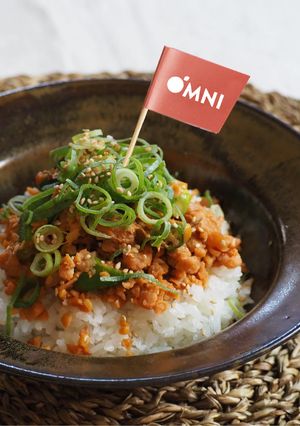 OMNIミンチの納豆ピリ辛スタミナ丼　-レシピのメイン写真