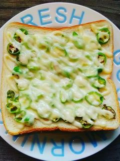 ししとうチーズトースト-レシピのメイン写真
