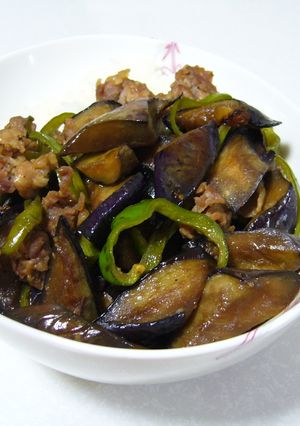 野菜たっぷり♪茄子とピーマンの簡単丼-レシピのメイン写真