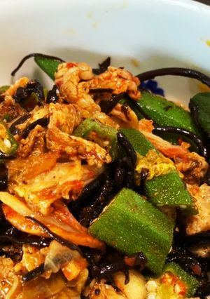 キムチとオクラと豚バラ肉ササッと炒め-レシピのメイン写真