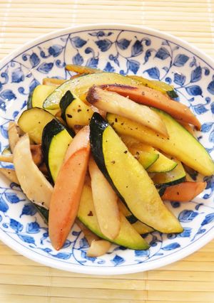 ☺ズッキーニと魚肉ソーセージの炒め物☺-レシピのメイン写真