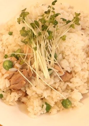 グリーンピースと鶏肉の混ぜご飯-レシピのメイン写真