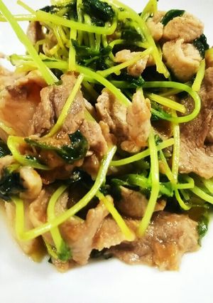 豚肉と豆苗と梅のゆずぽん和え-レシピのメイン写真