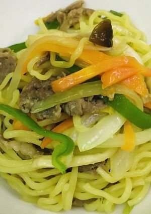 簡単！ラム肉＋鶏がらスープの素の焼きそば-レシピのメイン写真