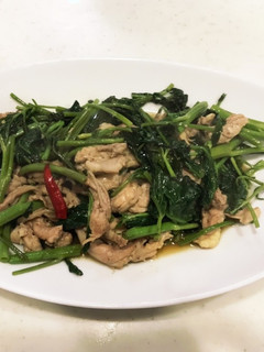 空芯菜と鶏せせり肉のピリ辛炒め-レシピのメイン写真