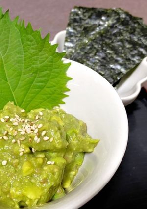 さっぱり美味しいアボカドと梅干しの和え物-レシピのメイン写真