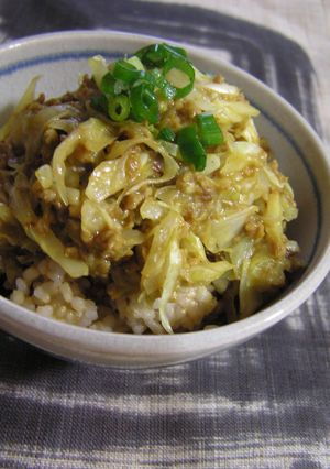 とっても手軽なキャベツカレー丼-レシピのメイン写真