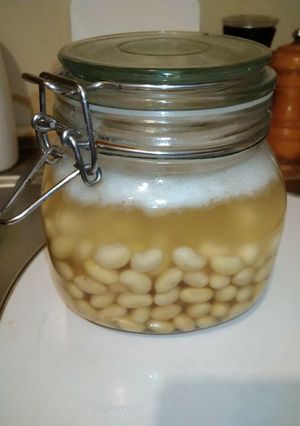 大豆を水で、ふやかす。-レシピのメイン写真