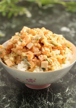 簡単まぜるだけ！胡瓜とチキンのカクテキ丼-レシピのメイン写真