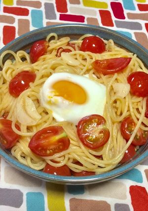 超簡単☆完熟トマトの温玉ペペロンチーノ♫-レシピのメイン写真