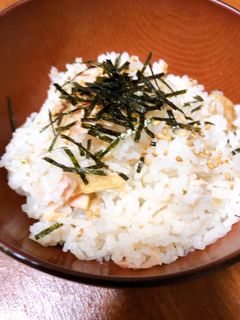 塩鮭と松茸のお吸い物で炊き込みご飯☆-レシピのメイン写真
