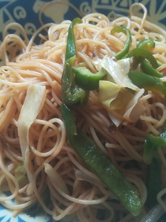 簡単! キャベツとピーマンでチリパスタ-レシピのメイン写真