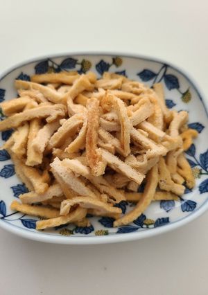 ざるうどんのトッピングに…油揚げ焼き-レシピのメイン写真