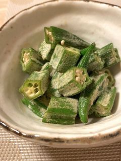 オクラのわさび醤油マヨ和え*+-レシピのメイン写真