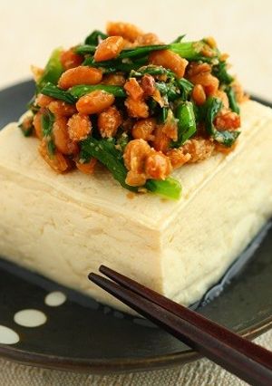 おかかニラ納豆のせ冷奴-レシピのメイン写真