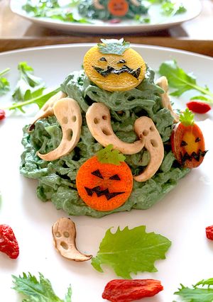 ハロウィンRAWパスタスピルリナソース-レシピのメイン写真