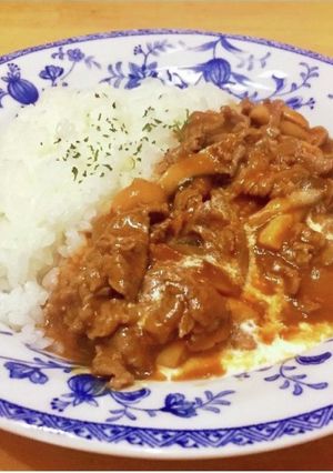 簡単！ハヤシのルーでビーフストロガノフ-レシピのメイン写真