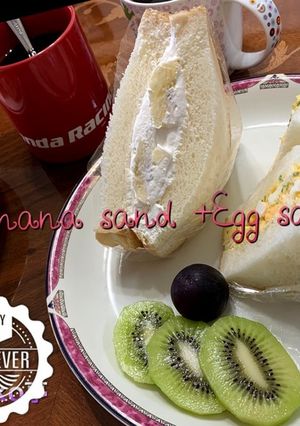バナナサンドとエッグサンドの朝食-レシピのメイン写真