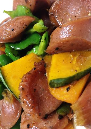 ウィンナーとカラフル野菜ソース焼き-レシピのメイン写真