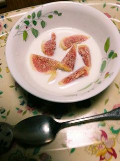 苺ミルクならぬ無花果(いちじく)ミルク☺-レシピのメイン写真