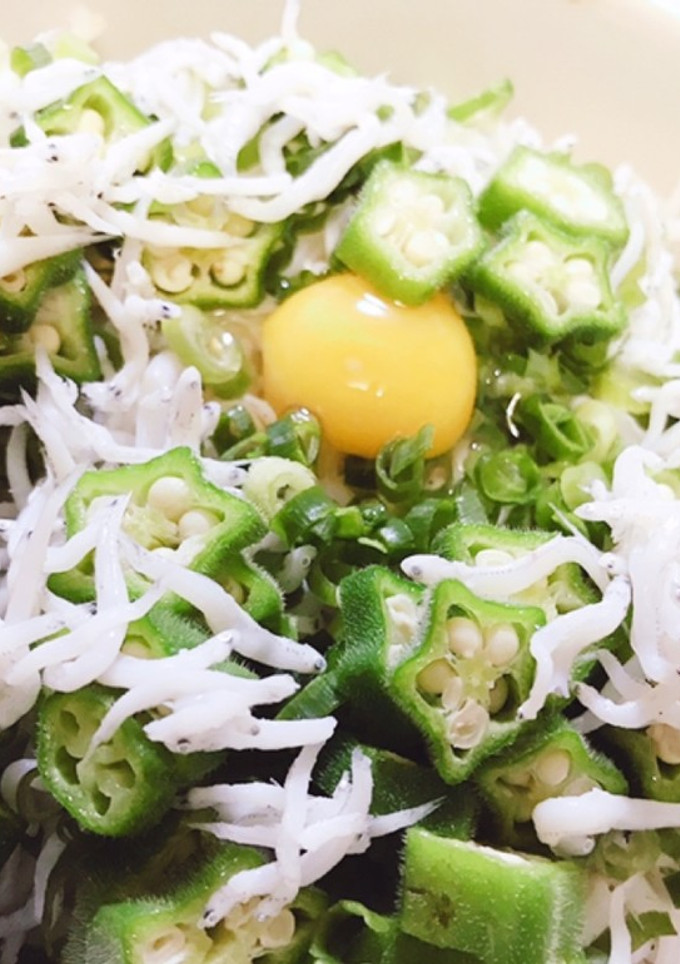 簡単☆シラスオクラ丼♪♪うずらの卵のせ-レシピのメイン写真