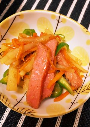 簡単副菜！赤天さつま揚げと野菜のきんぴら-レシピのメイン写真