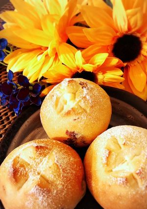 クリームチーズレーズンパン-レシピのメイン写真